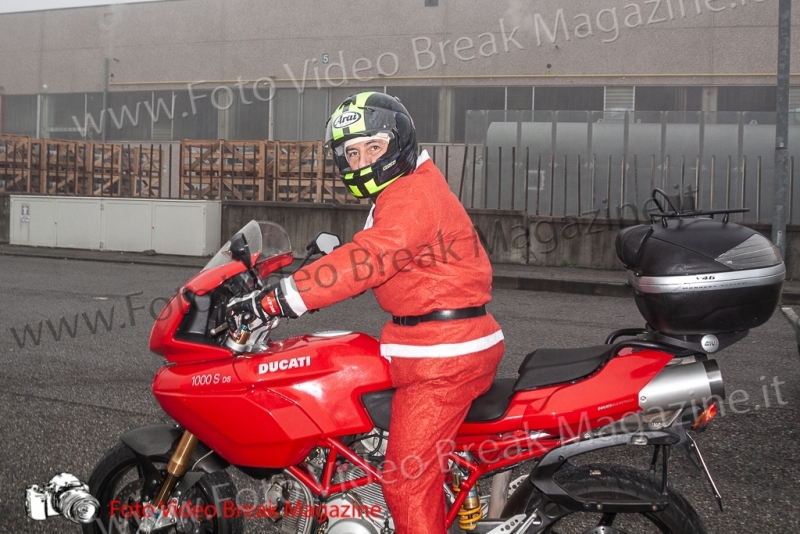 0022-2020-12-25-VOLONTARIATO-OSPEDALI-BABBO-NATALE-MOTO