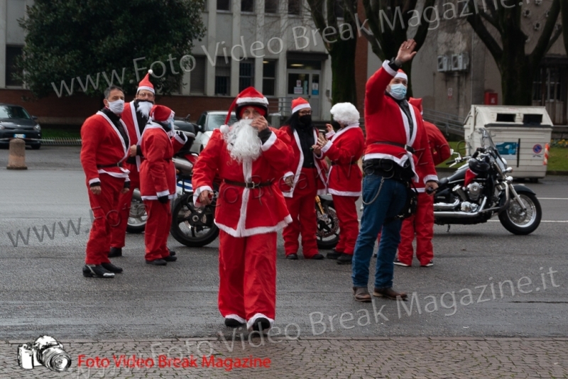 0037-2020-12-25-VOLONTARIATO-OSPEDALI-BABBO-NATALE-MOTO