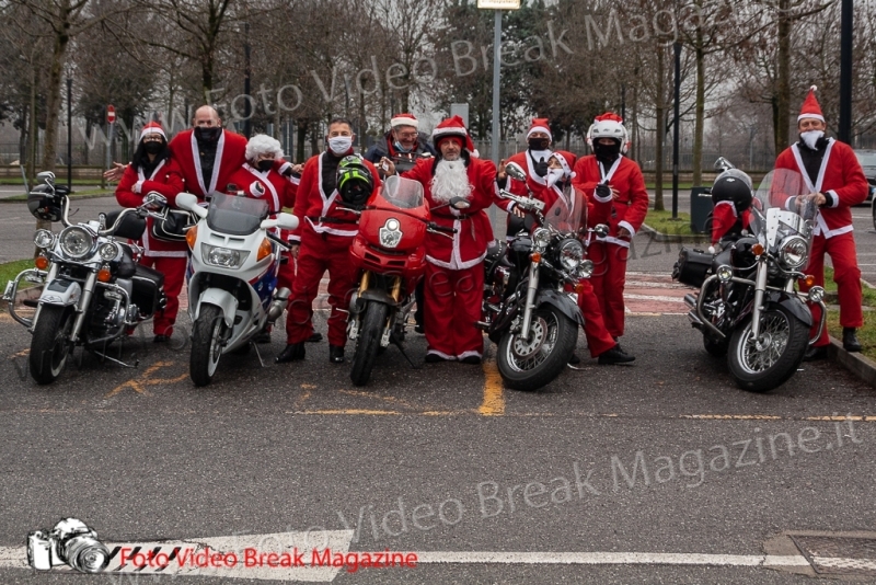 0075-2020-12-25-VOLONTARIATO-OSPEDALI-BABBO-NATALE-MOTO