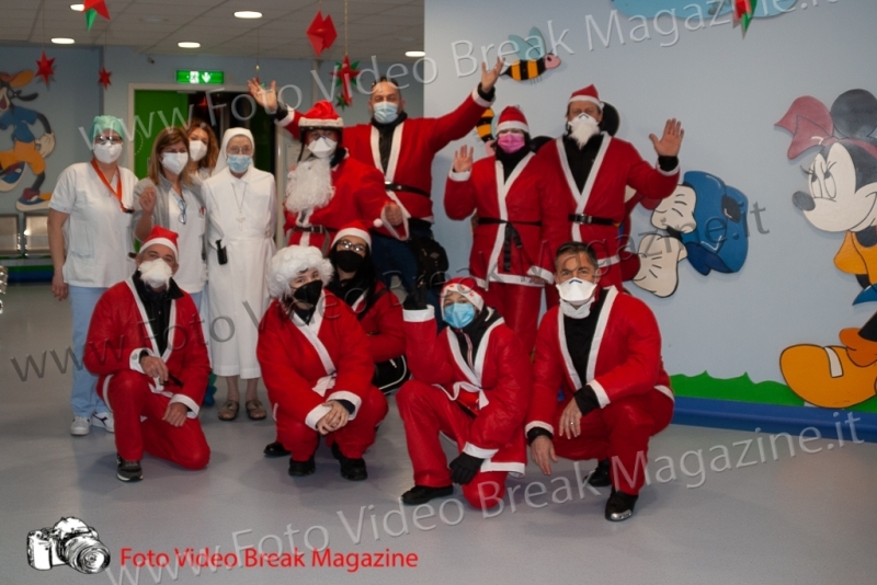 0081-2020-12-25-VOLONTARIATO-OSPEDALI-BABBO-NATALE-MOTO