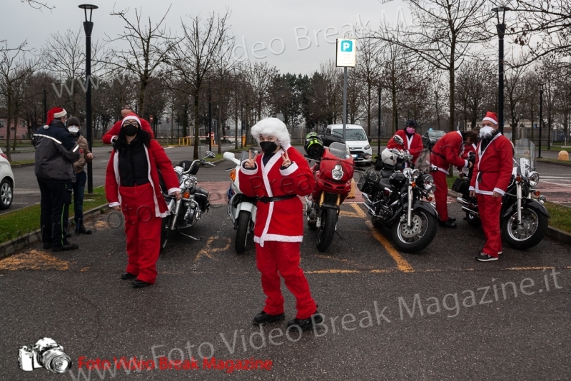 0087-2020-12-25-VOLONTARIATO-OSPEDALI-BABBO-NATALE-MOTO