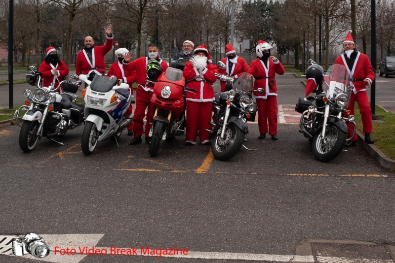 1_0001-2020-12-25-VOLONTARIATO-OSPEDALI-BABBO-NATALE-MOTO-0077